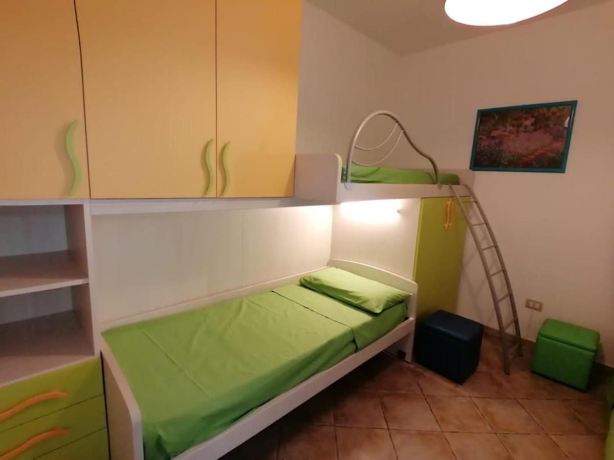 Case Vacanze Vista Mare Torre Pali 外观 照片